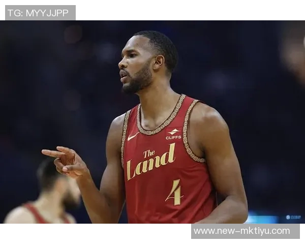 小莫布里半场表现抢眼17分钟内10投6中斩获13分4篮板2封盖