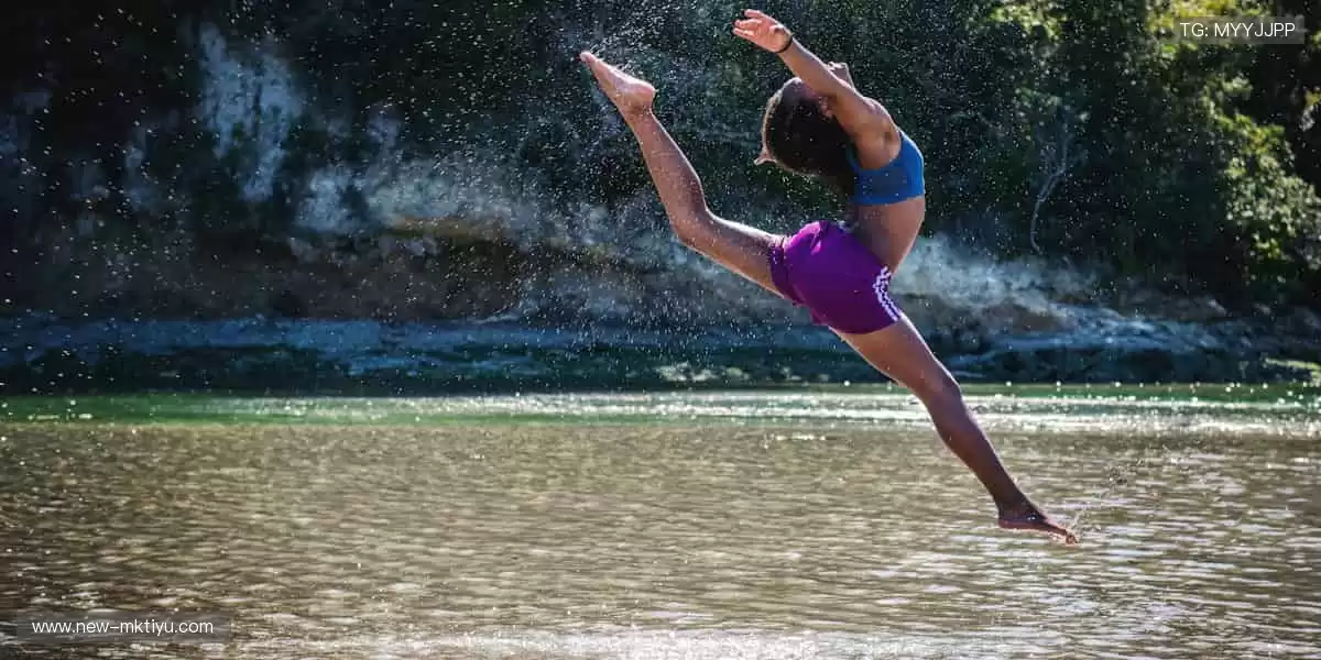 潮流周边，不止于看，更要亲身感受！🎯👕